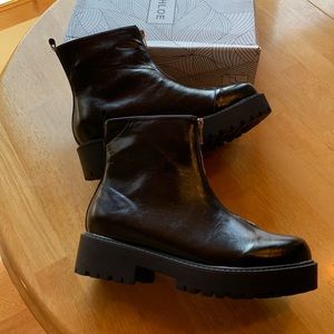 NIB Chase & Chloe Boots